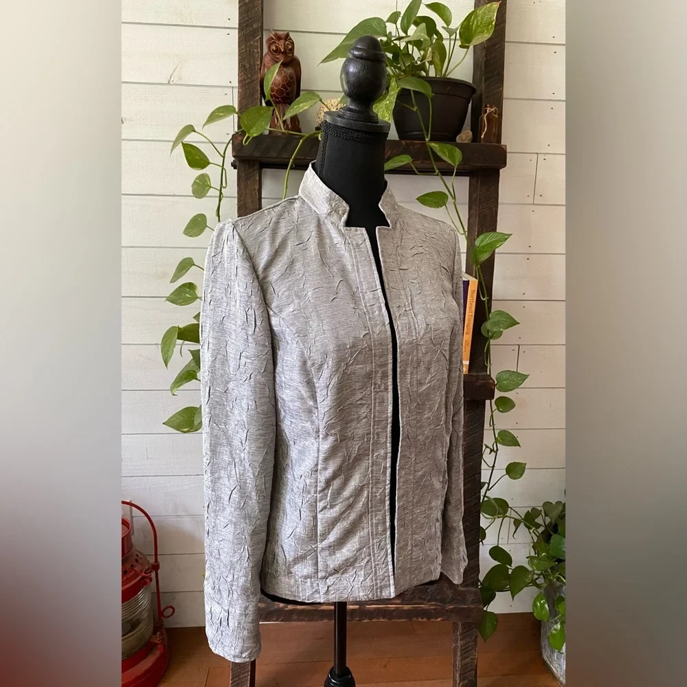 Chico’s: Gray Crinkle Textured Jacket